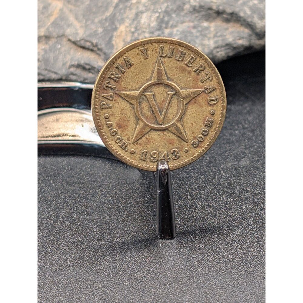 Five‑Centavo Shield Coin • Republic Issue • Early 20th‑Century Circulation